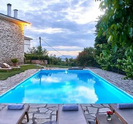 Отель Triantafillies Traditional 3*