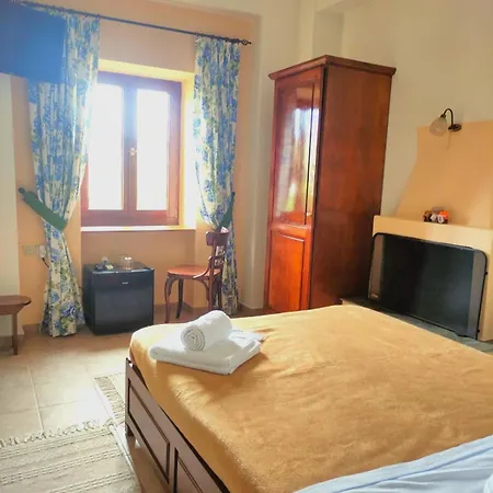 Triantafillies Traditional Hotel 3*