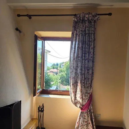 Triantafillies Traditional 3* Portariá