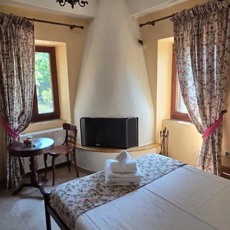 Triantafillies Traditional 3* Portariá